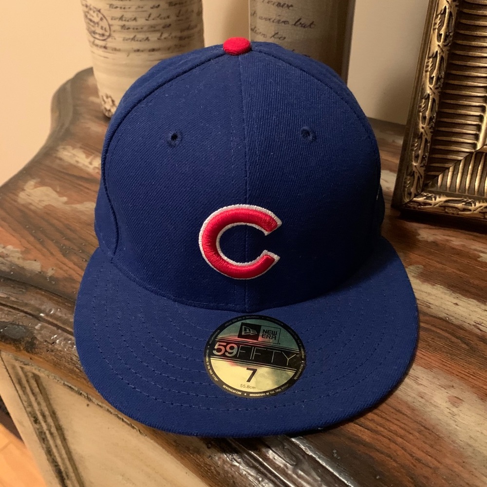 New Era Chicago Cubs fitted (size 7) Flat Bill